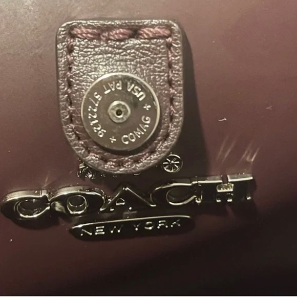 Authentic Vintage COACH Bag - Gray with Red Lining - Crossbody Option - Picture 9 of 9